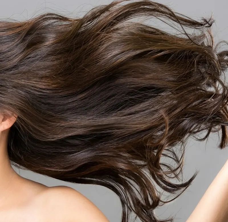 خدمات کاشت مو و ابرو در کلینیک دکتر صالح شیراز